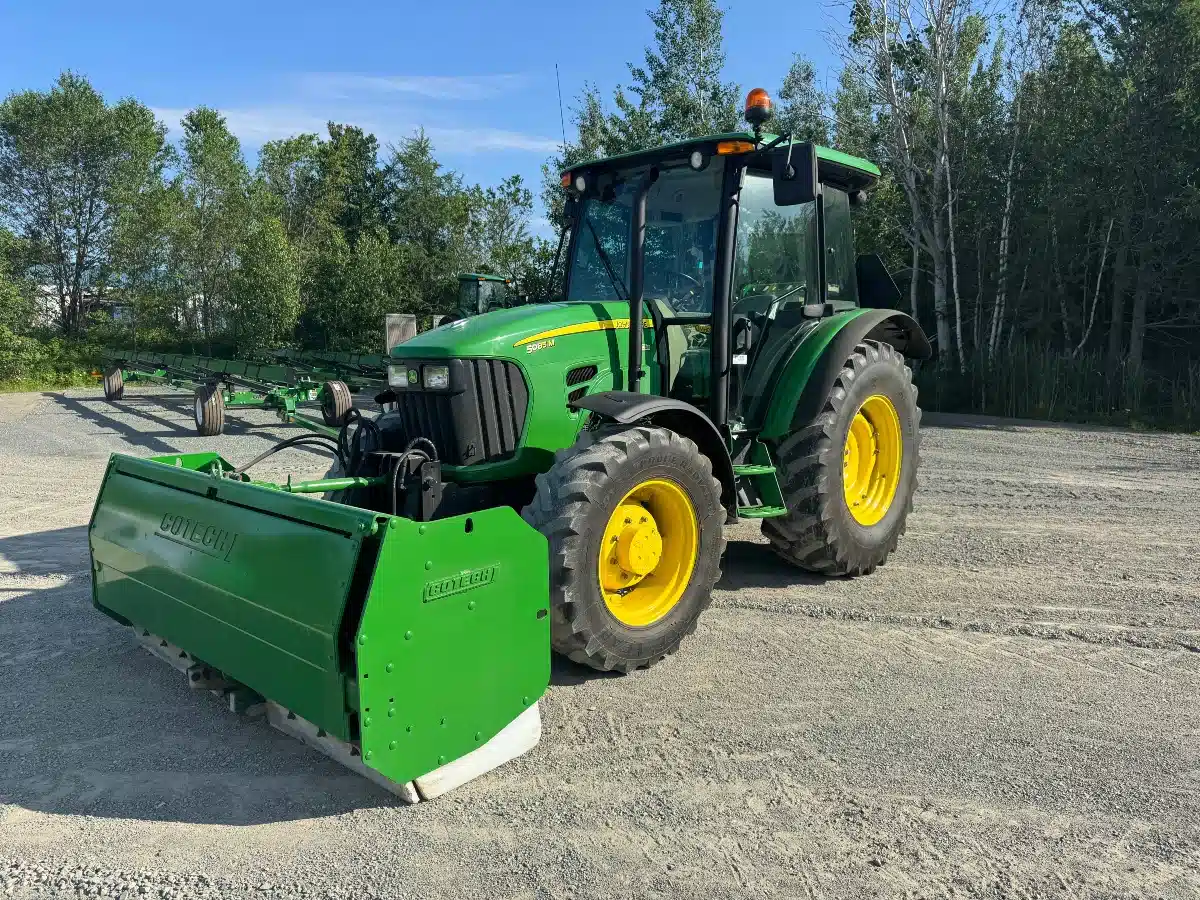 Gallery image 2 for Used 2009 John Deere 5085M Tractor
