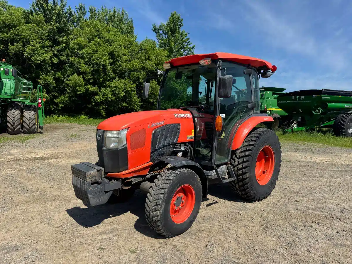 Gallery image 2 for Used 2019 Kubota L6060 Tractor