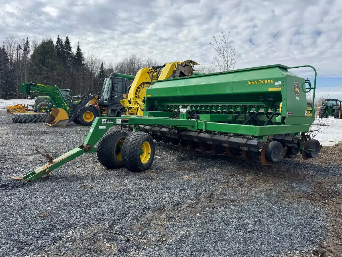 Gallery image 2 for Used 2008 John Deere 1590 Drill