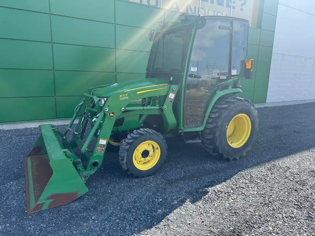 Gallery image 2 for Used 2022 John Deere 3038E Tractor