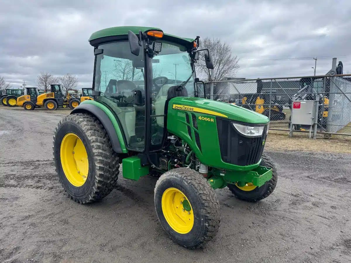 Gallery image 1 for Used 2021 John Deere 4066R Tractor