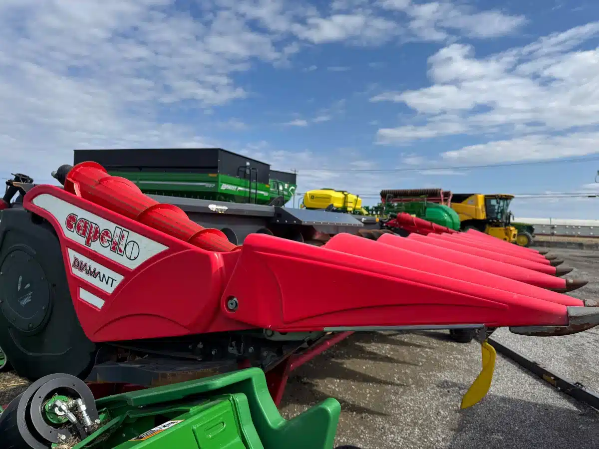 Gallery image 2 for Used 2017 Capello DIAMANT D8 Header - Row Crop