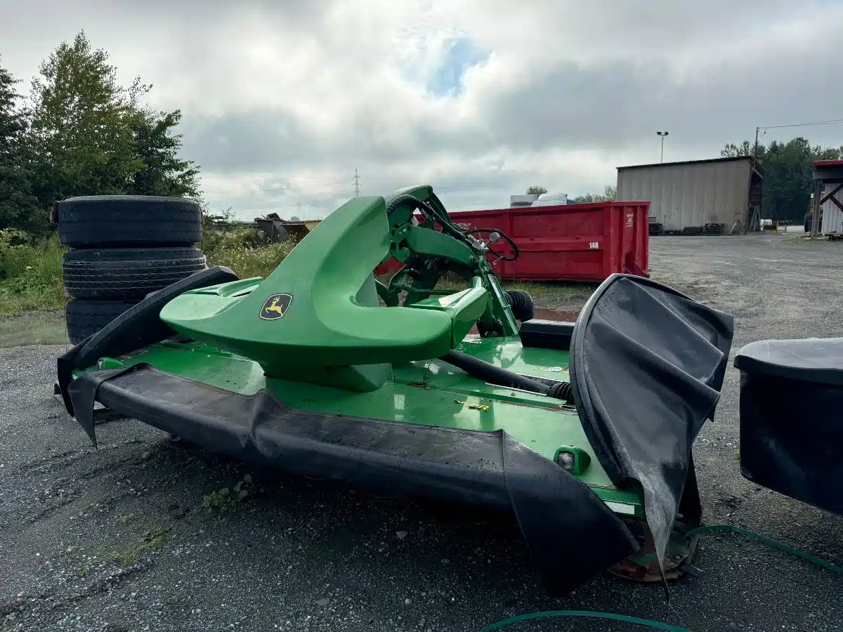 Gallery image 2 for Used 2018 John Deere R990R Mower Conditioner