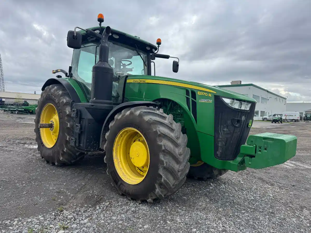 Gallery image 1 for Used 2017 John Deere 8370R Tractor