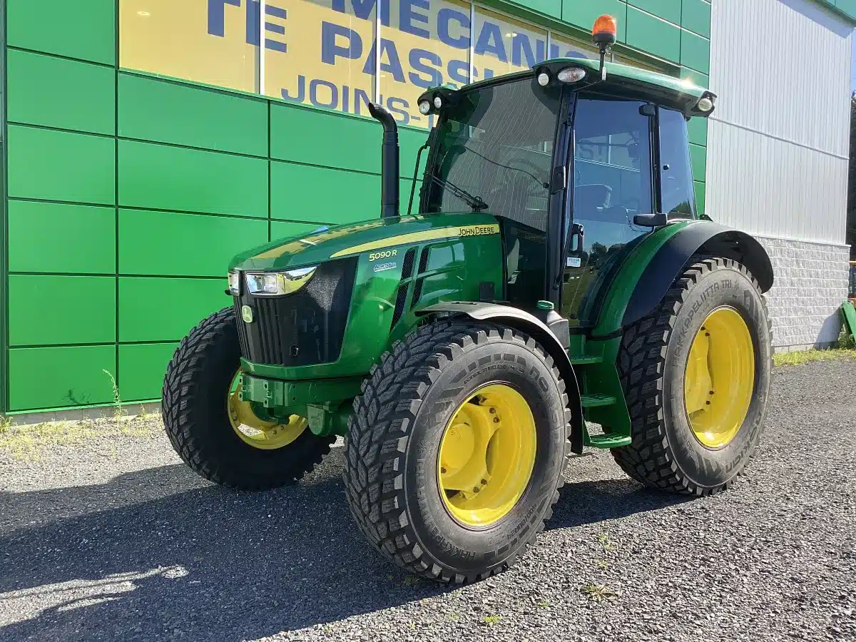 Gallery image 2 for Used 2018 John Deere 5090R Tractor