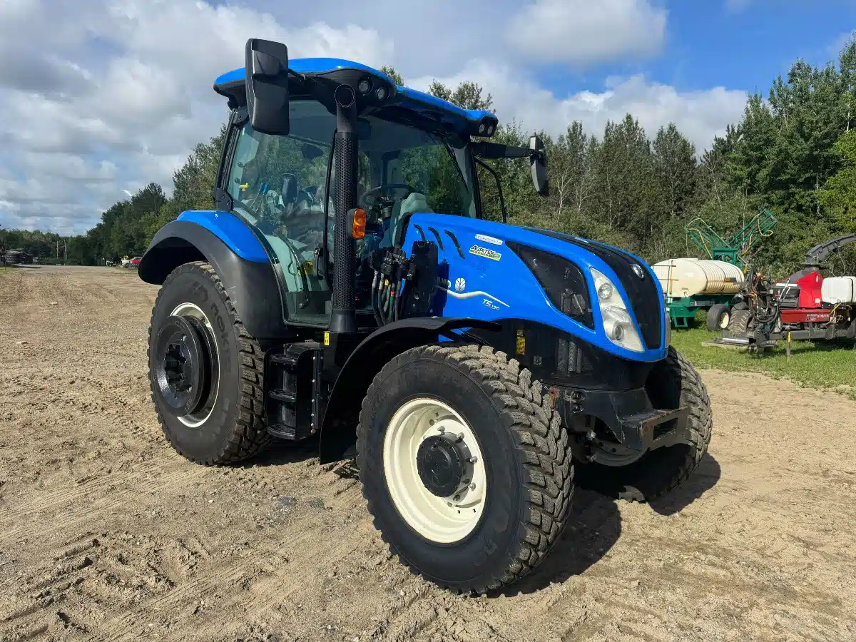 Gallery image 1 for Used 2023 New Holland T5.130 Tractor