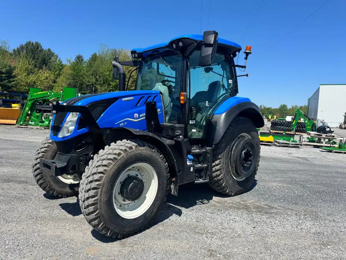 Gallery image 2 for Used 2023 New Holland T5.130 Tractor