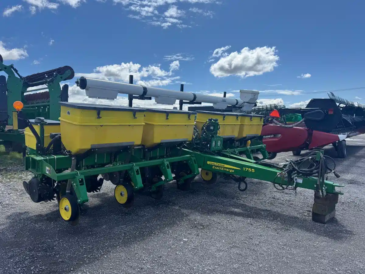 Gallery image 1 for Used 2021 John Deere 1755 Planter