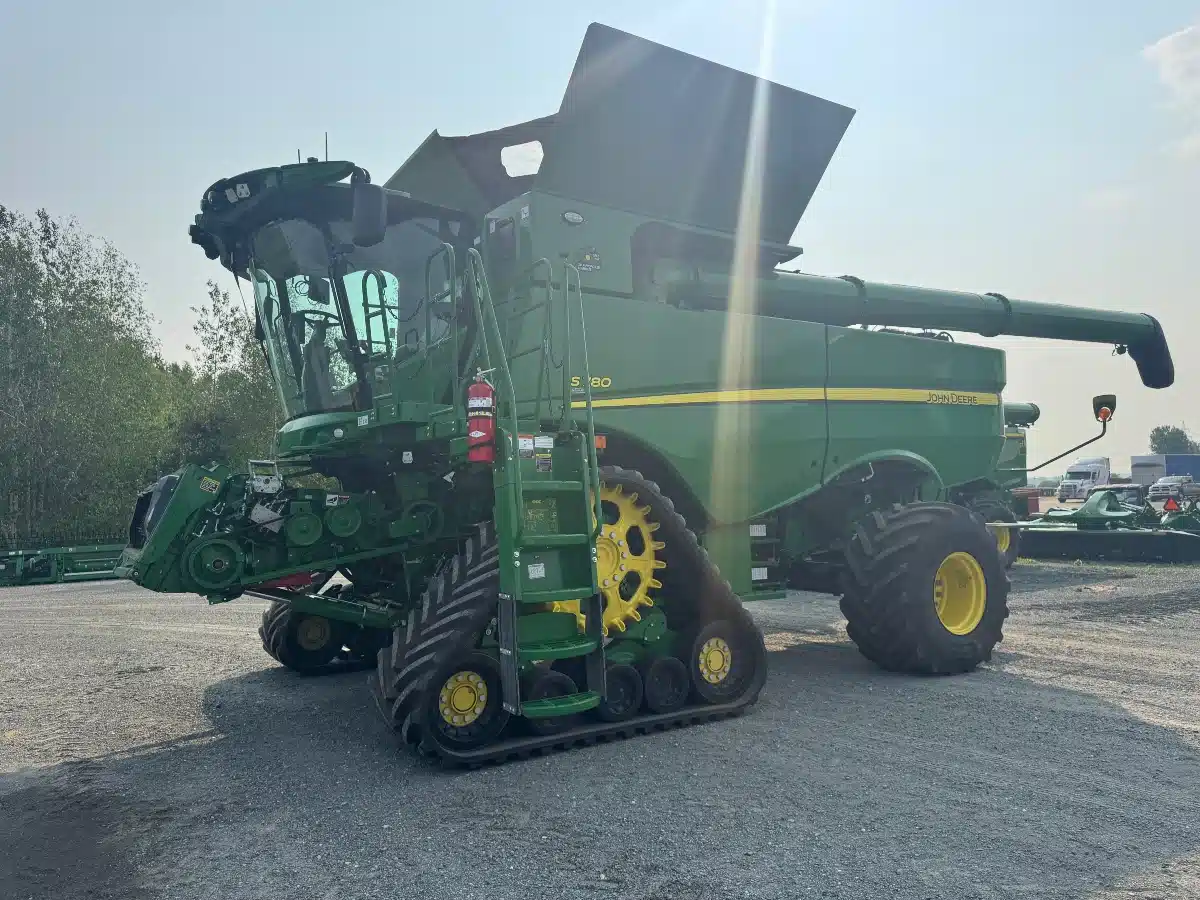 Gallery image 2 for Used 2022 John Deere S780 Combine