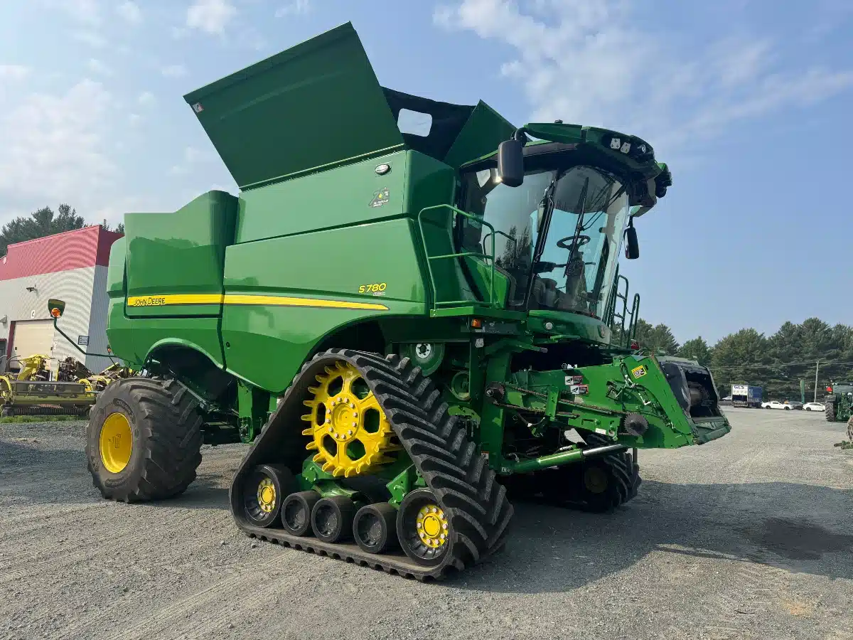 Gallery image 1 for Used 2022 John Deere S780 Combine