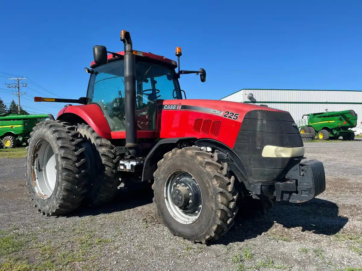 Gallery image 1 for Used 2010 Case IH MAGNUM 225 Tractor