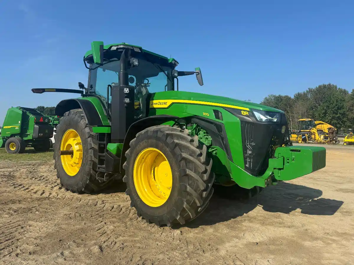 Gallery image 1 for Used 2023 John Deere 8R 370 Tractor