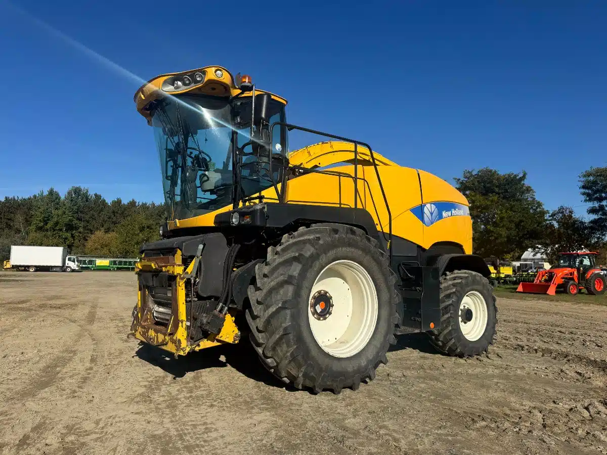 Gallery image 2 for Used 2008 New Holland FR9060 Forage Harvester