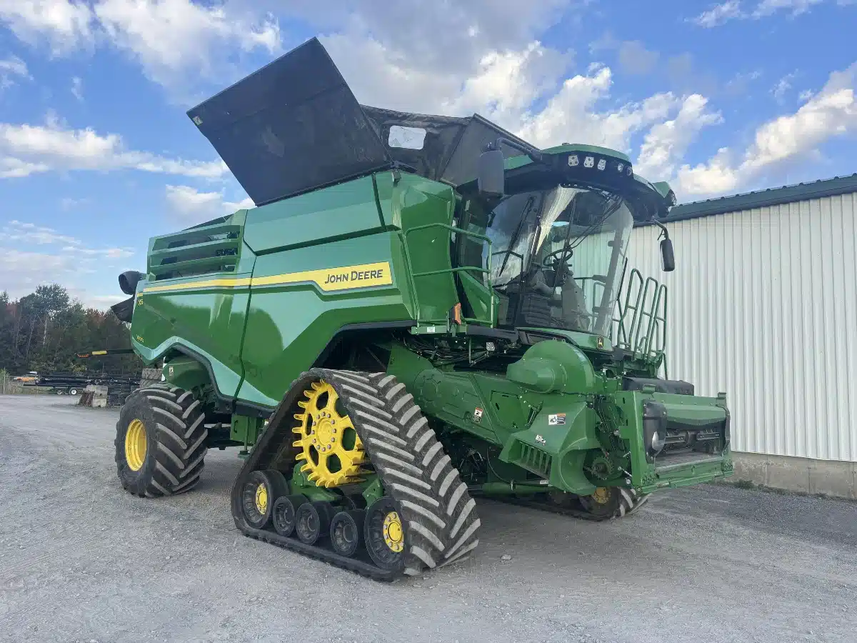 Gallery image 1 for Used 2021 John Deere X9 1000 Combine