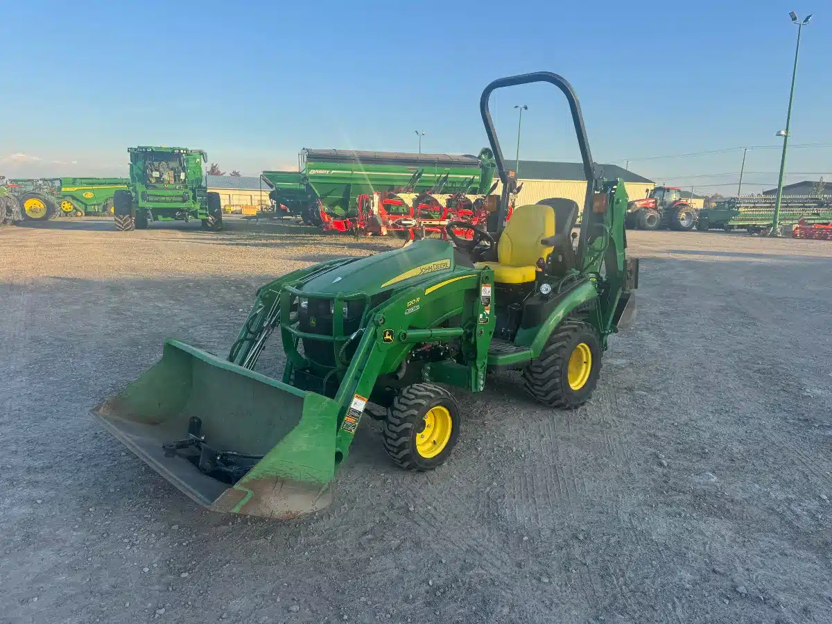 Gallery image 2 for Used 2020 John Deere 1025R Tractor