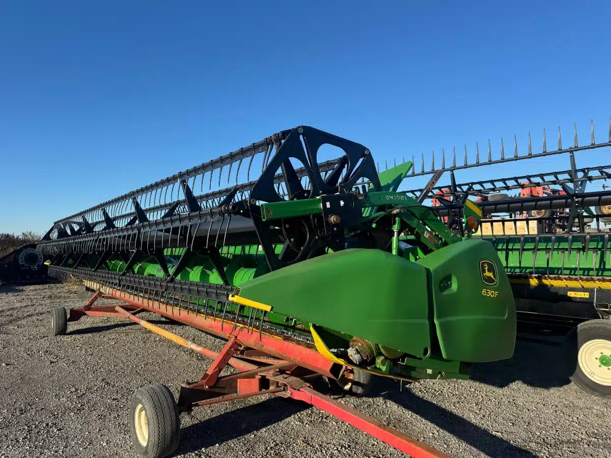 Gallery image 2 for Used 2013 John Deere 630F Header - Flex