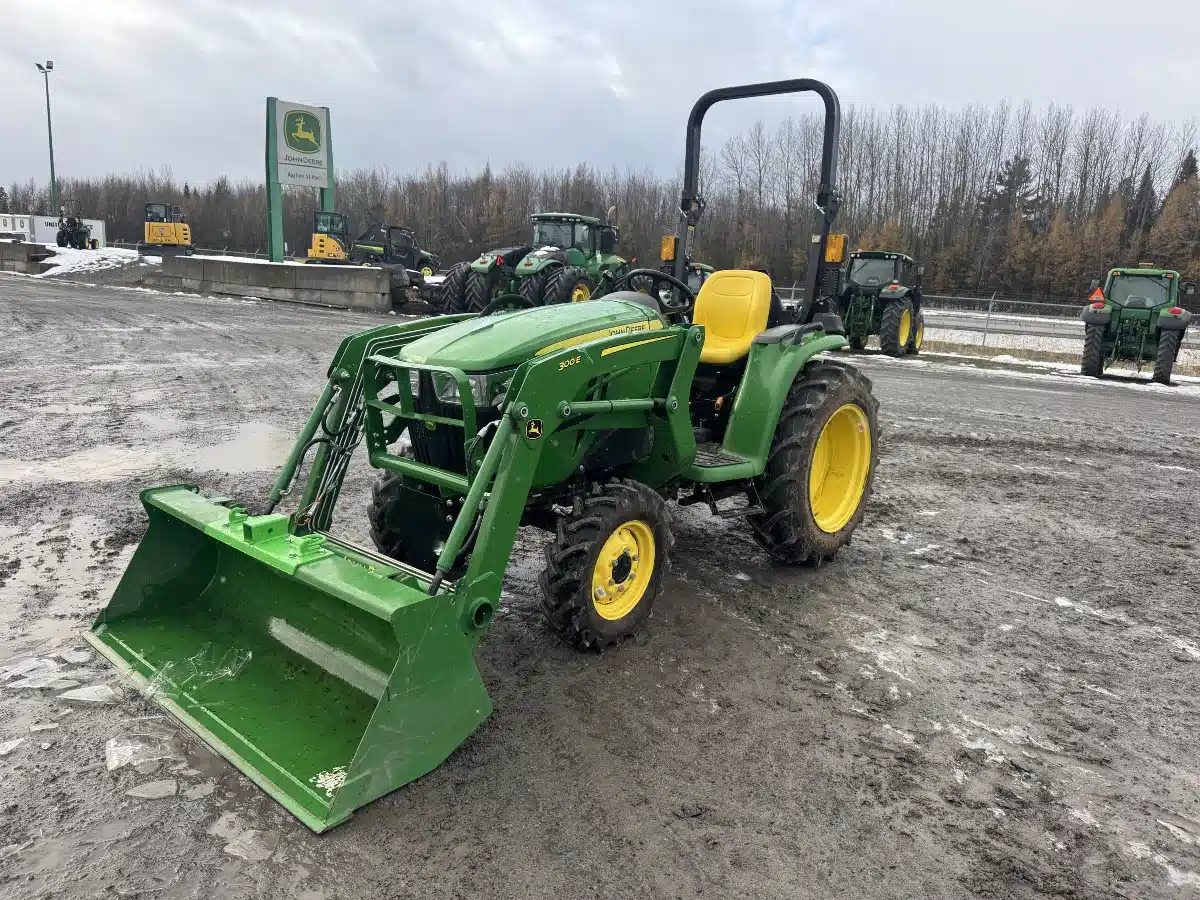 Gallery image 2 for 2022 John Deere 3025E Tractor