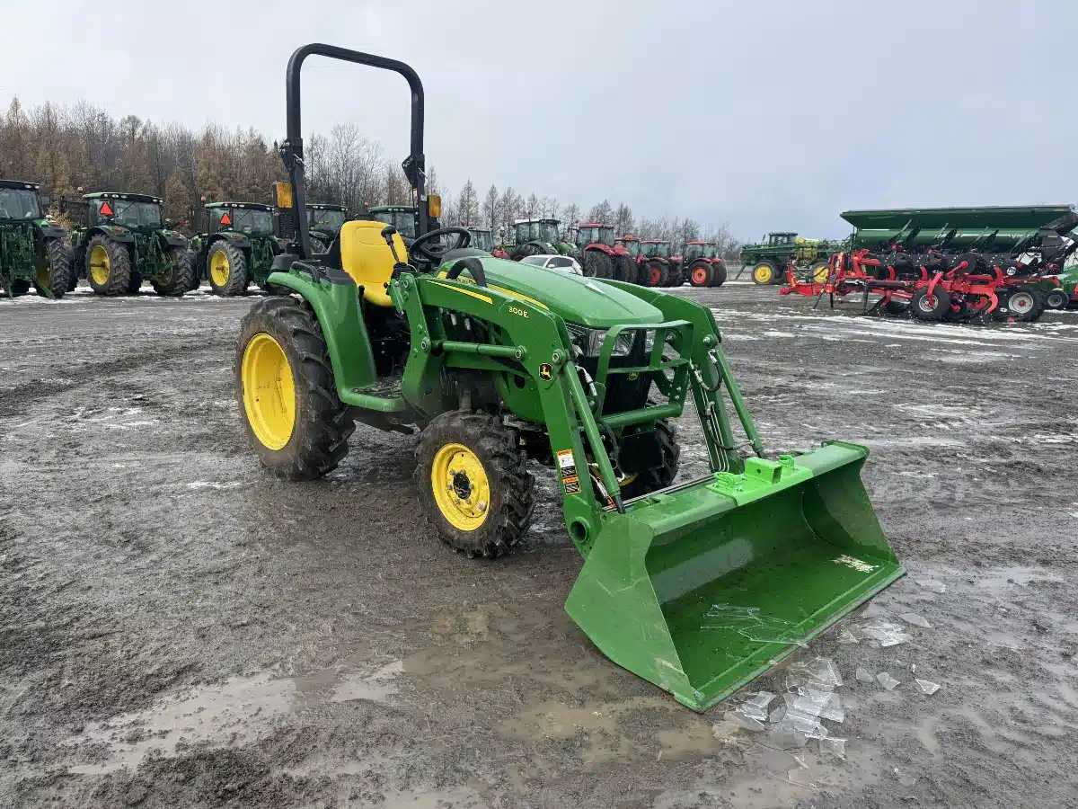 Used 2022 John Deere 3025E Tractor