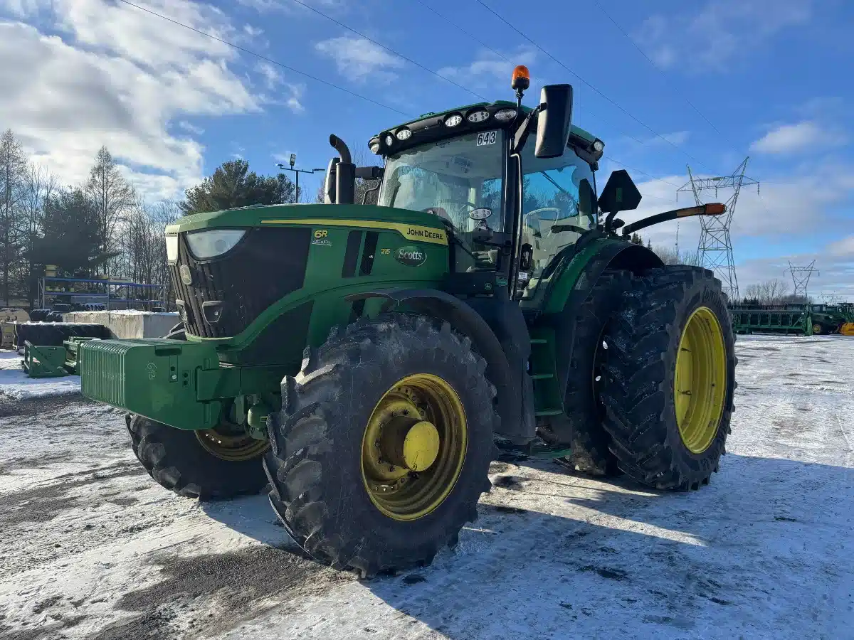 Gallery image 2 for 2023 John Deere 6R 215 Tractor