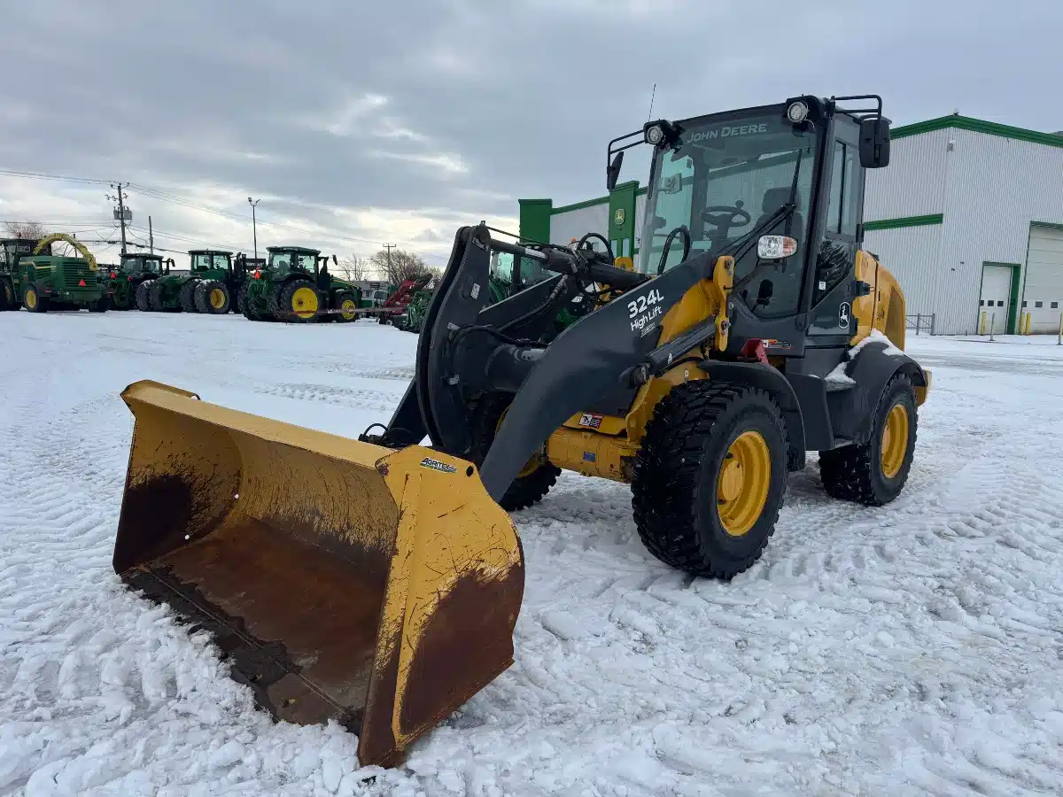 Gallery image 2 for 2020 John Deere 324L Wheel Loader