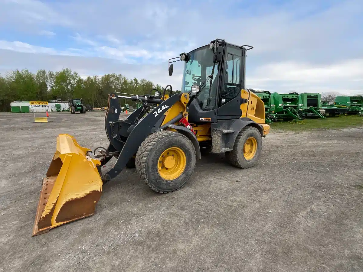 Gallery image 2 for 2020 John Deere 244L Wheel Loader