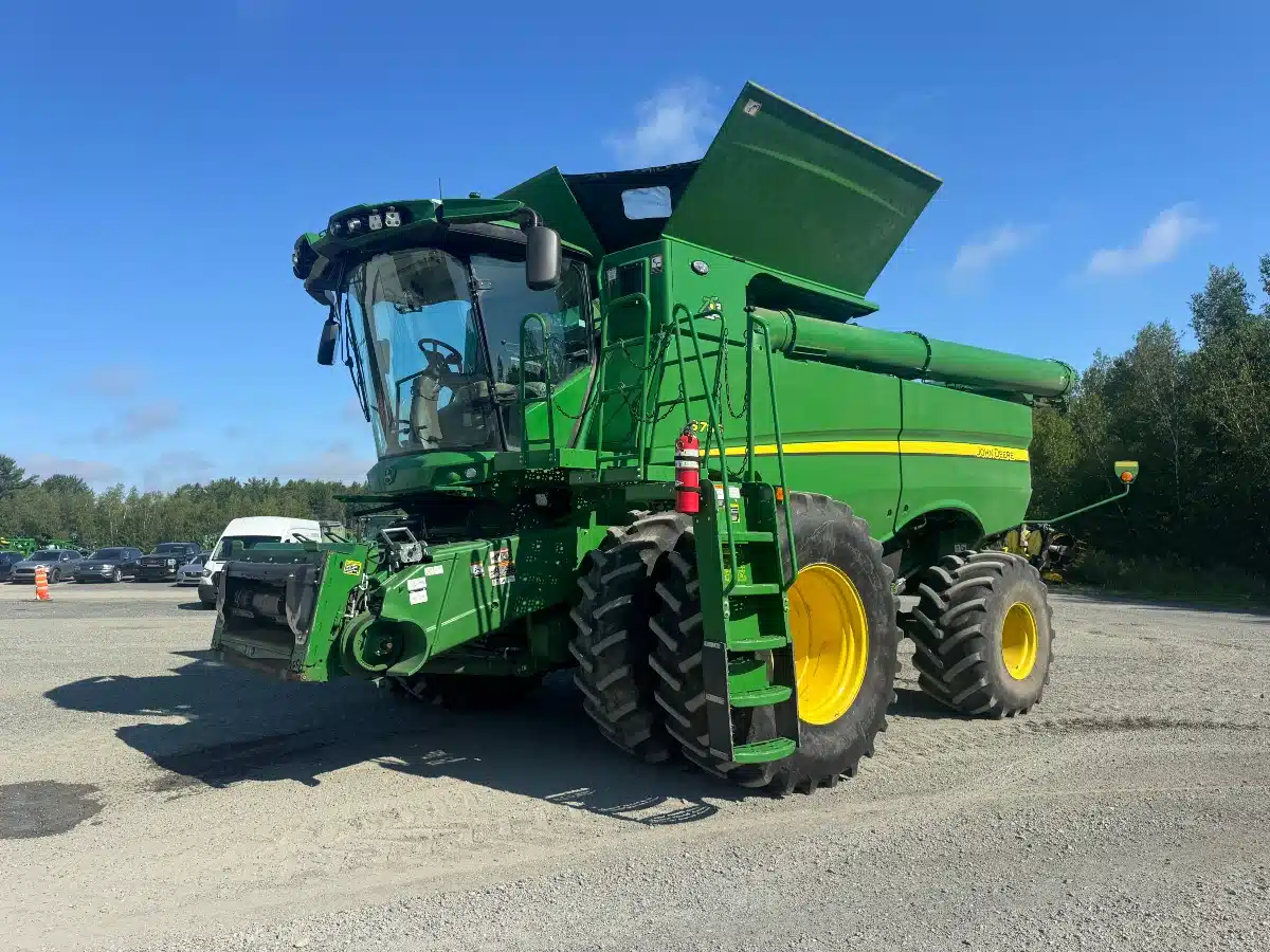 Photo de la Galerie 2 pour 2022 John Deere S780 Batteuse