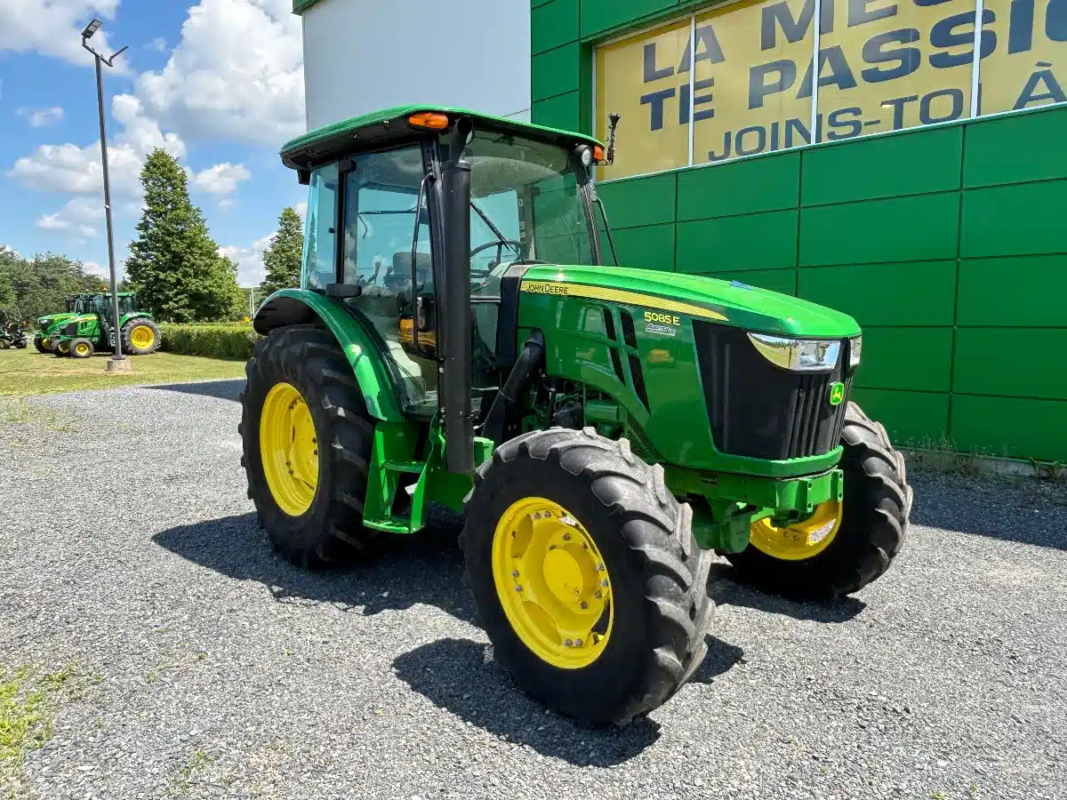 Photo de la Galerie 1 pour 2018 John Deere 5085E Tracteur