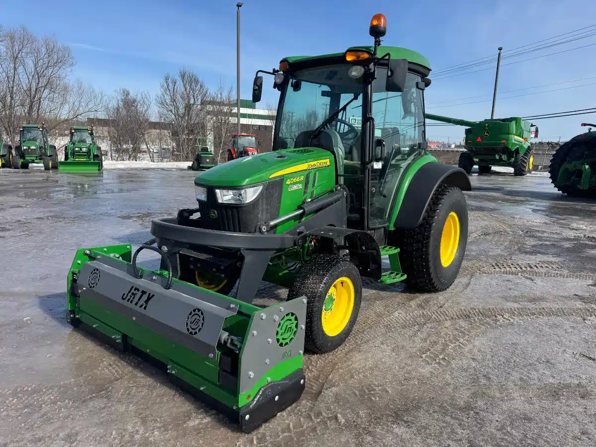 Gallery image 2 for 2020 John Deere 4066R Tractor