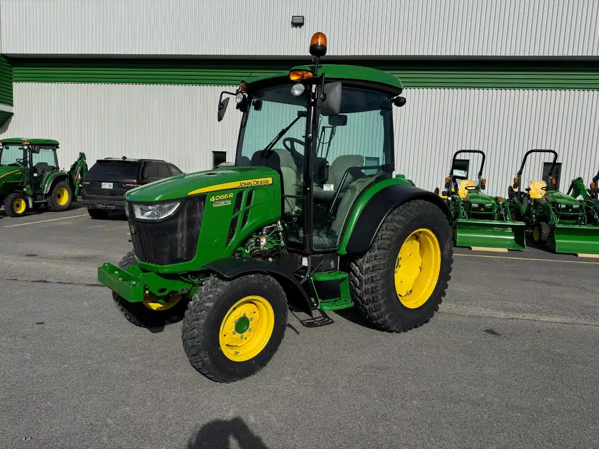 Gallery image 2 for 2022 John Deere 4066R Tractor