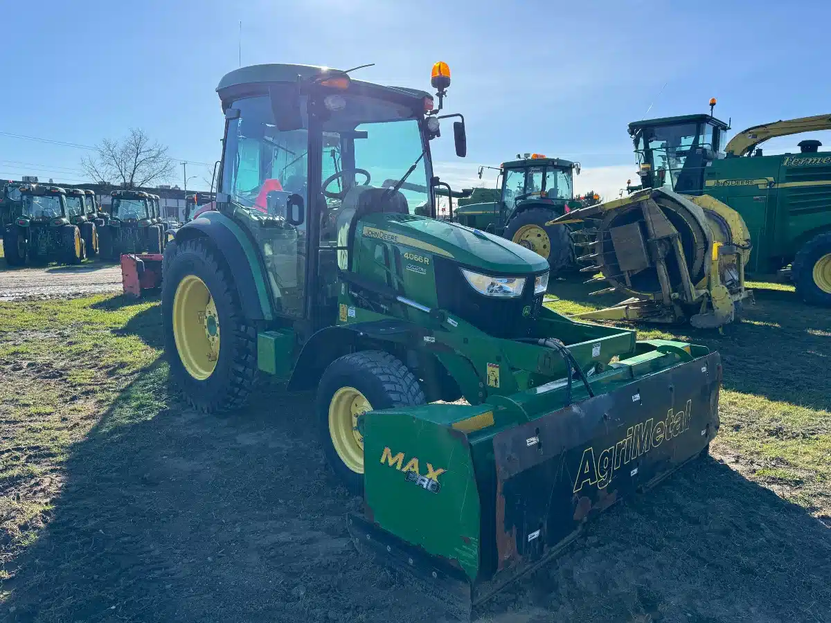Gallery image 2 for 2019 John Deere 4066R Tractor