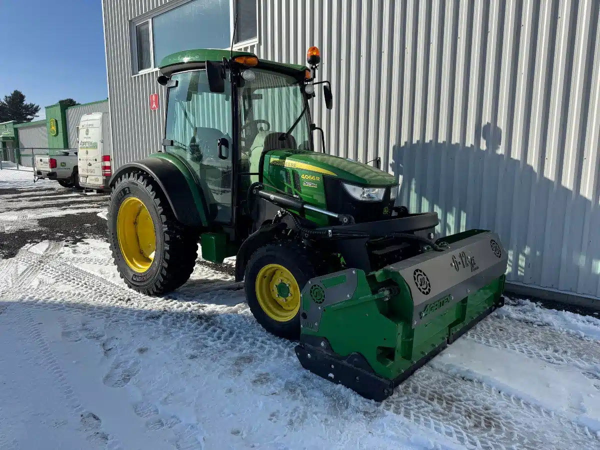 Gallery image 1 for 2019 John Deere 4066R Tractor