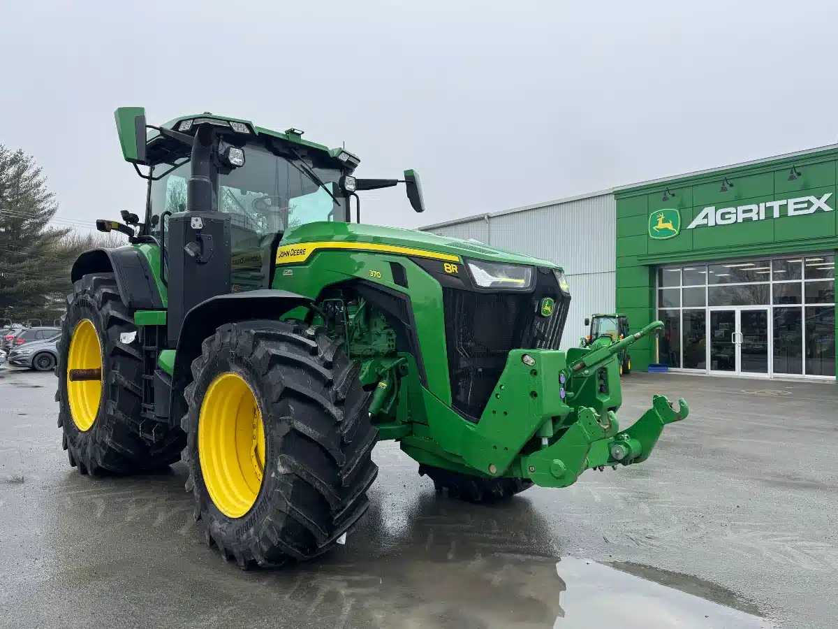 Gallery image 1 for 2022 John Deere 8R 370 Tractor