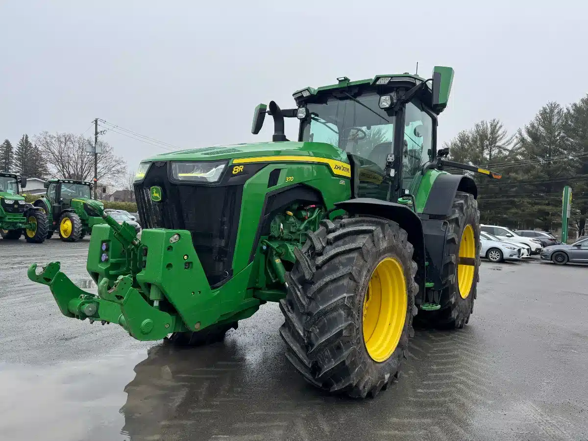 Gallery image 2 for 2022 John Deere 8R 370 Tractor