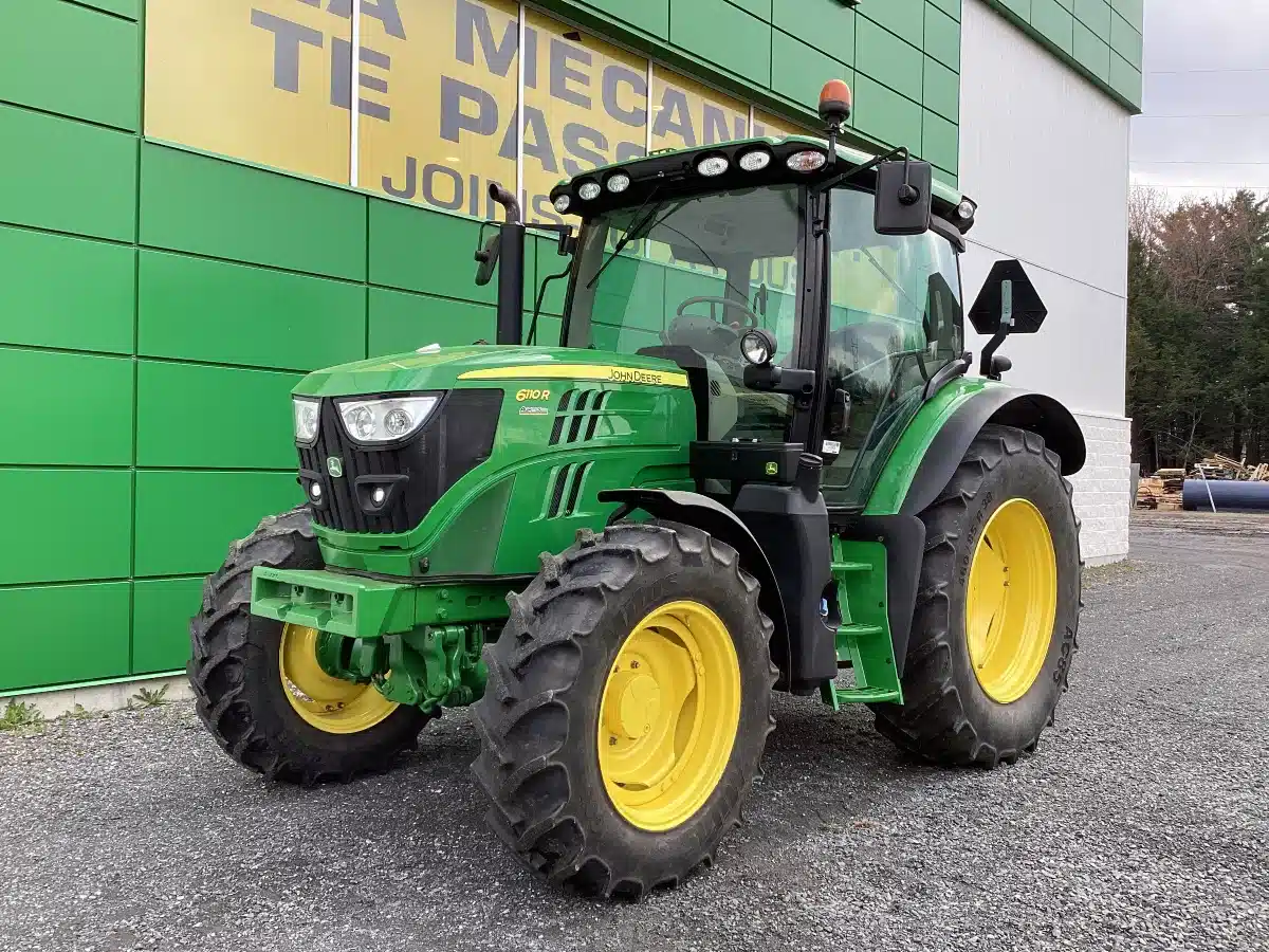 Photo de la Galerie 2 pour 2020 John Deere 6110R Tracteur