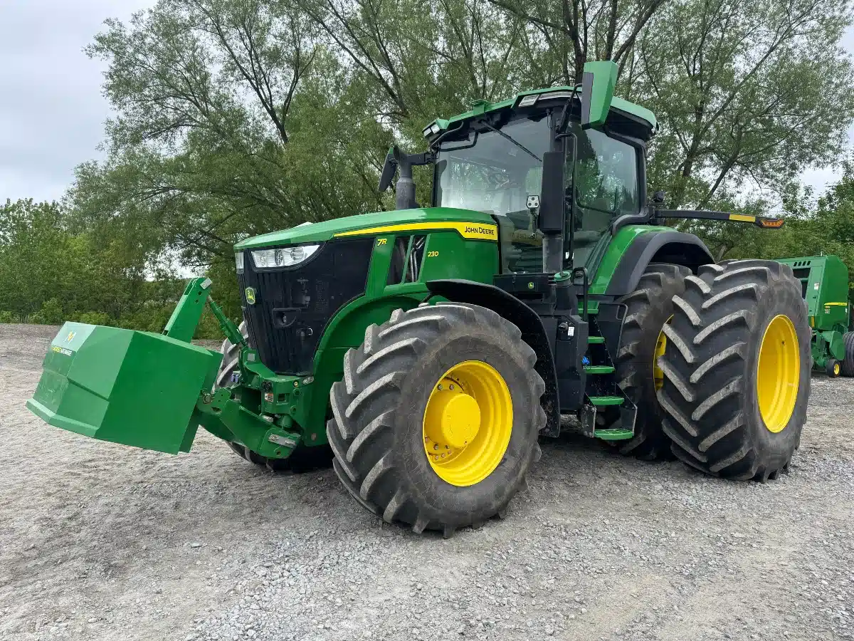 Gallery image 2 for 2023 John Deere 7R 230 Tractor