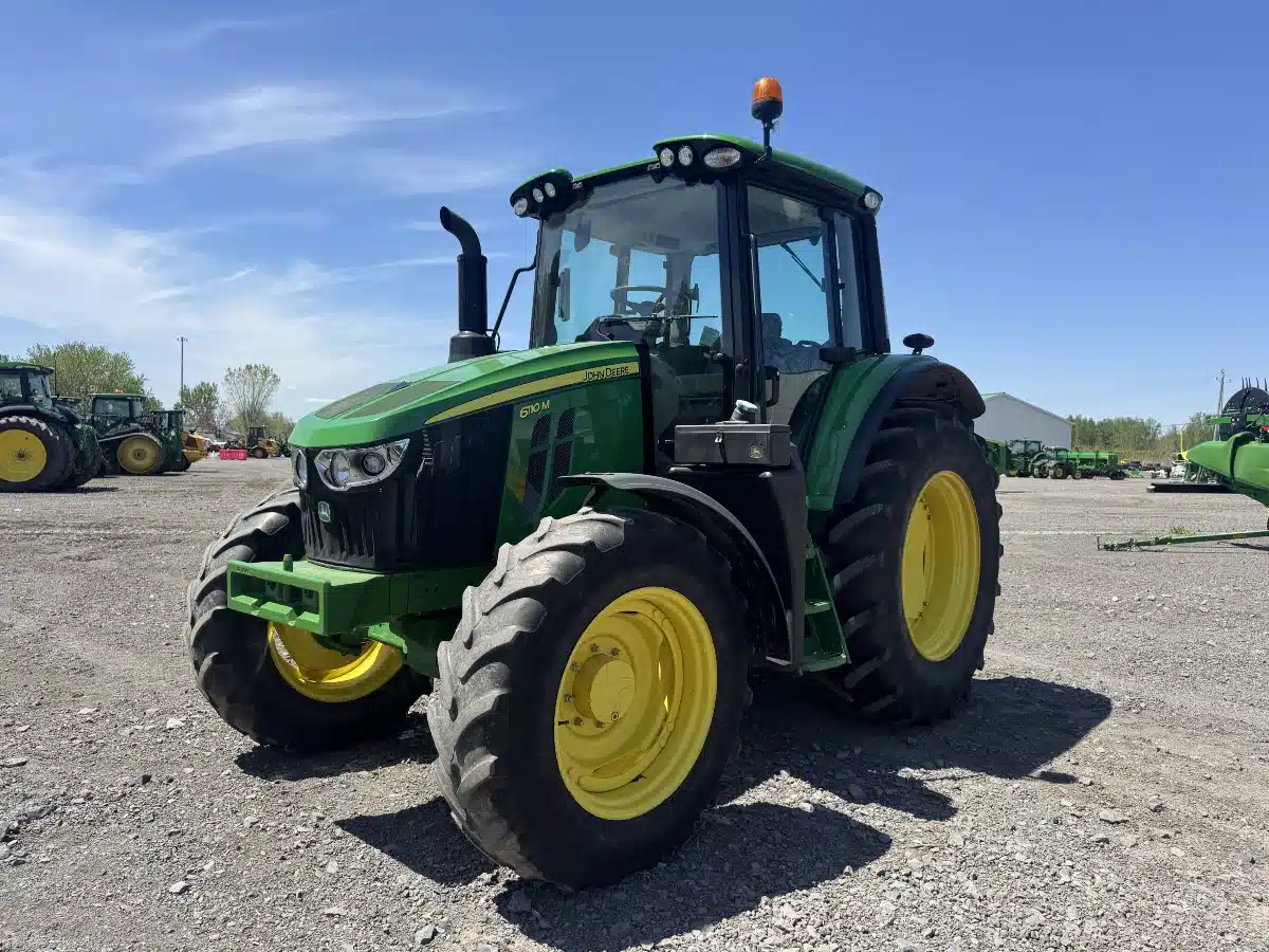 Photo de la Galerie 2 pour 2022 John Deere 6110M Tracteur