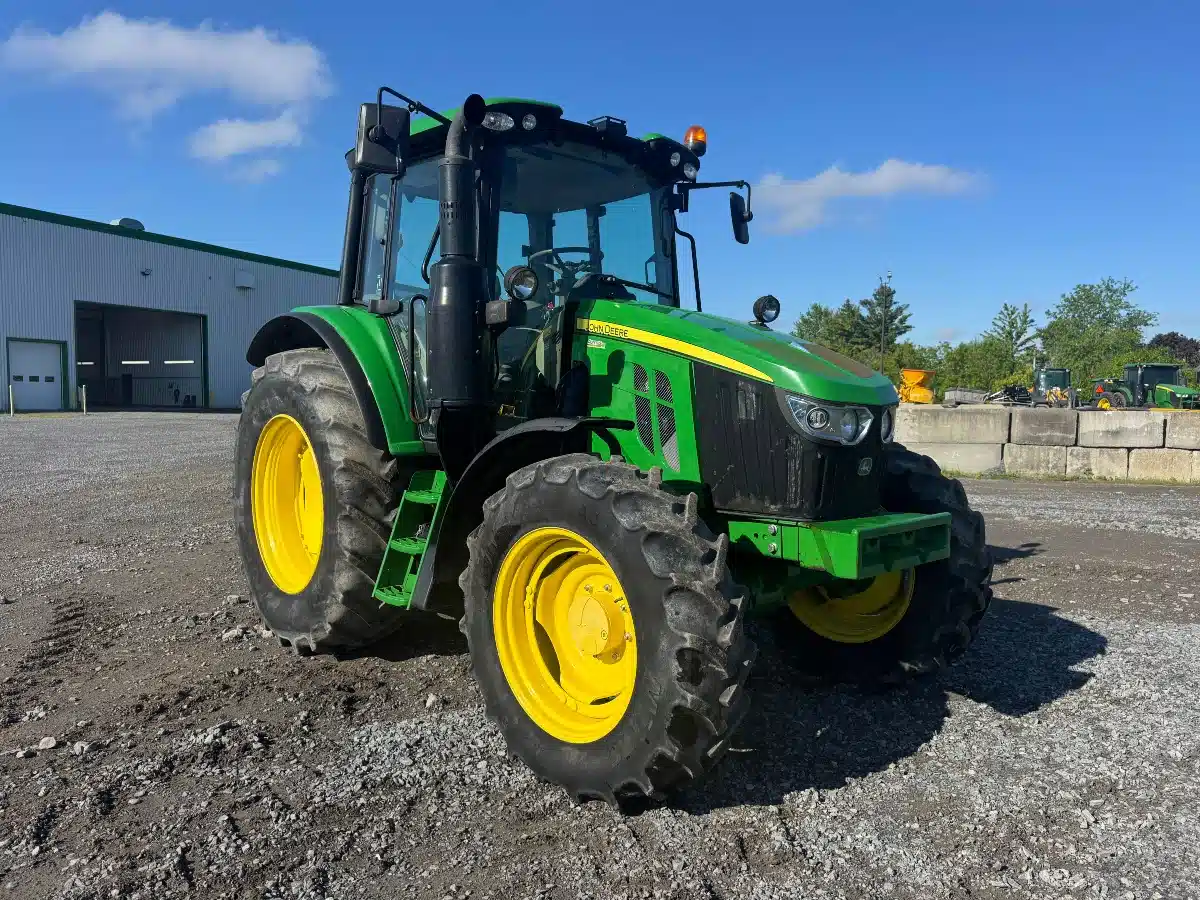 Gallery image 1 for 2022 John Deere 6110M Tractor