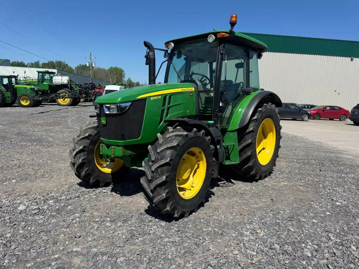 Photo de la Galerie 2 pour 2019 John Deere 5090M Tracteur