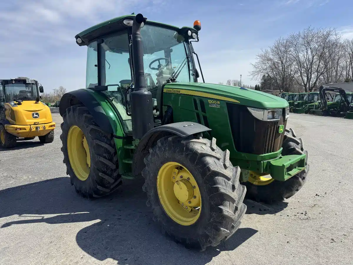 Photo de la Galerie 1 pour 2018 John Deere 5100R Tracteur