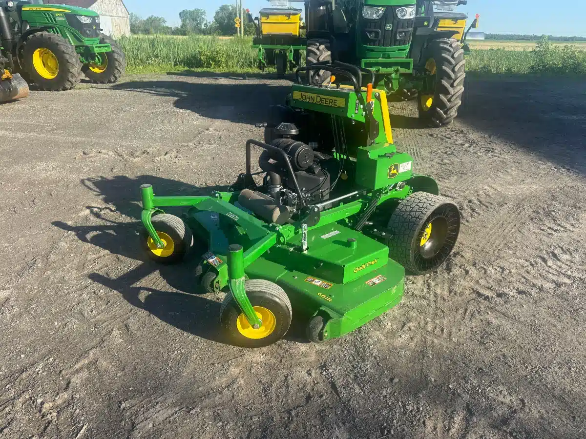 Gallery image 2 for 2023 John Deere 661R Mower - Zero Turn