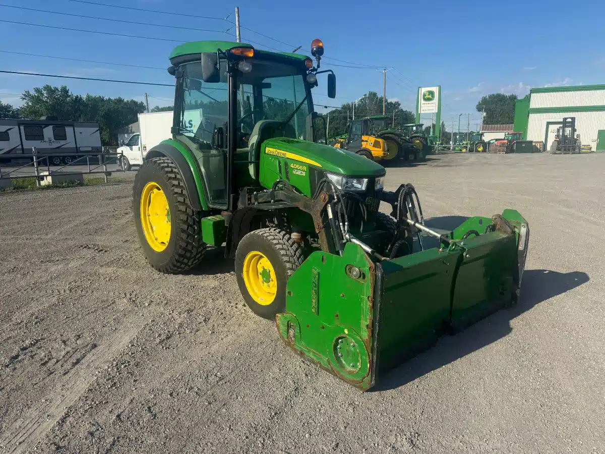 Gallery image 2 for 2022 John Deere 4066R Tractor