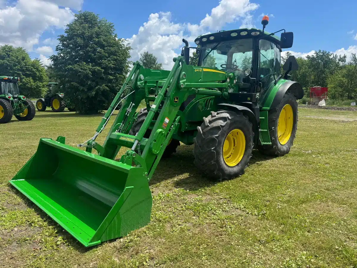 Gallery image 2 for 2750 John Deere 6110R Tractor