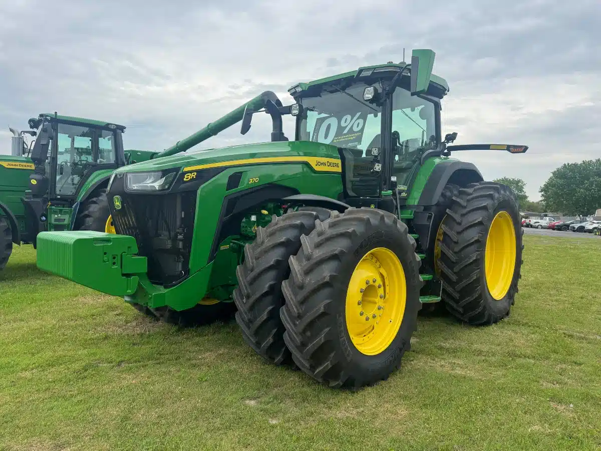 Photo de la Galerie 2 pour 2025 John Deere 8R 370 Tracteur