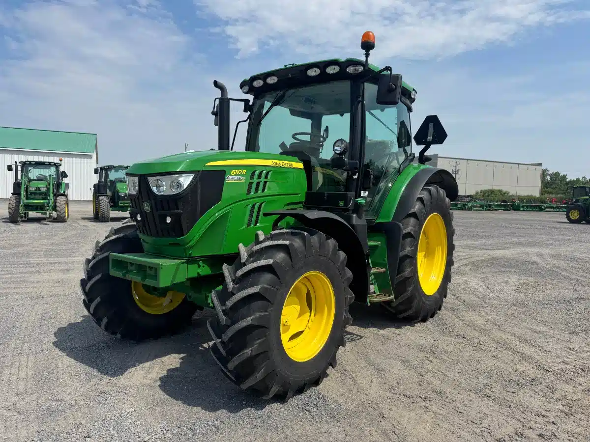 Photo de la Galerie 2 pour 2022 John Deere 6110R Tracteur