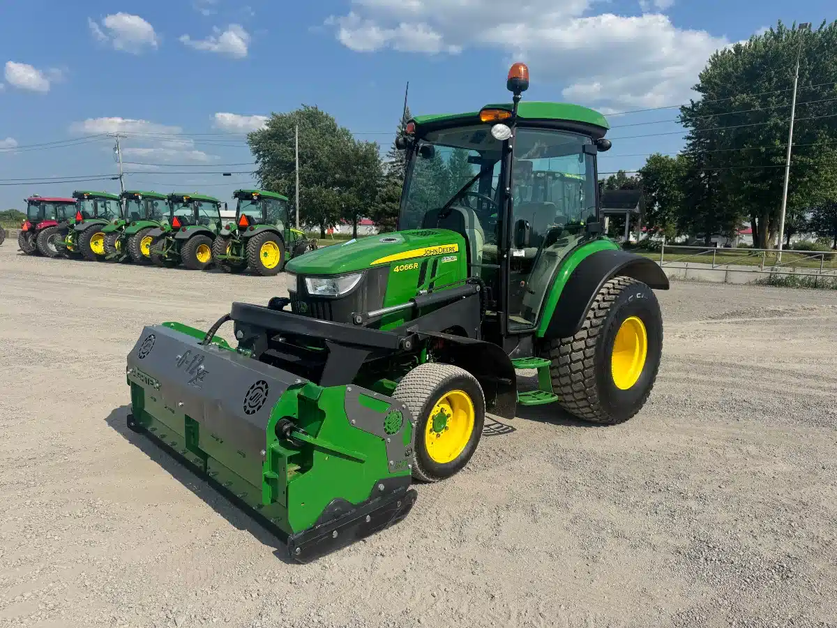 Gallery image 2 for 2022 John Deere 4066R Tractor