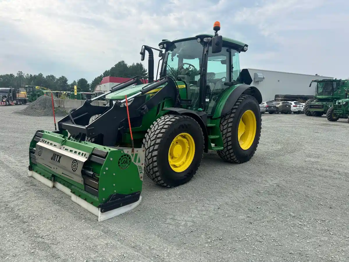 Gallery image 2 for 2021 John Deere 5100R Tractor