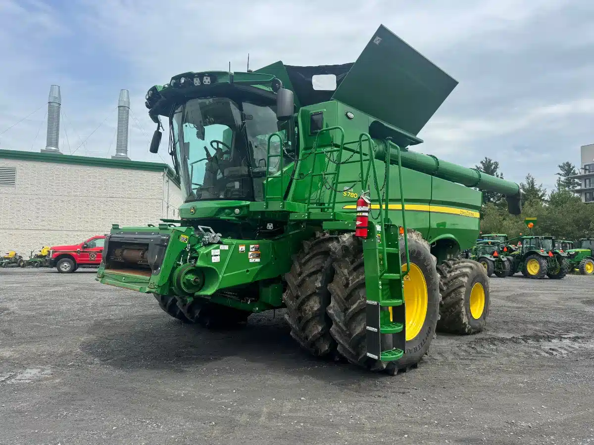 Gallery image 2 for 2023 John Deere S780 Combine