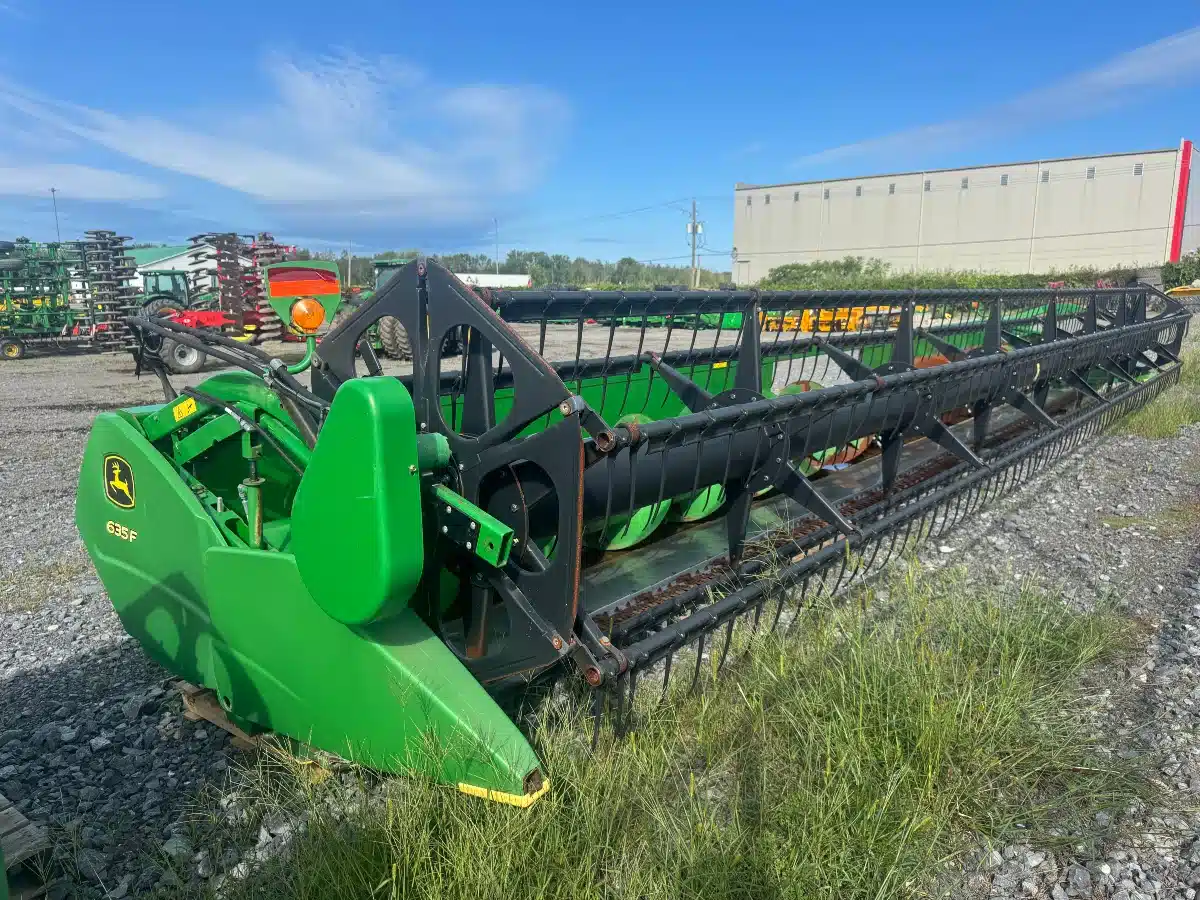 Gallery image 1 for 2011 John Deere 635F Header - Flex