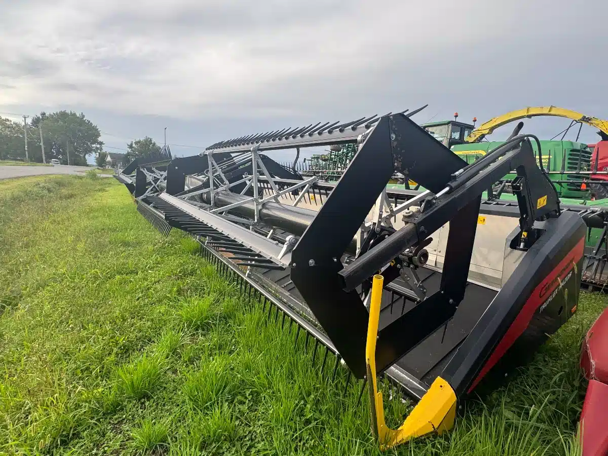 Gallery image 2 for 2017 MacDon Truflex Razor 35 Header - Draper