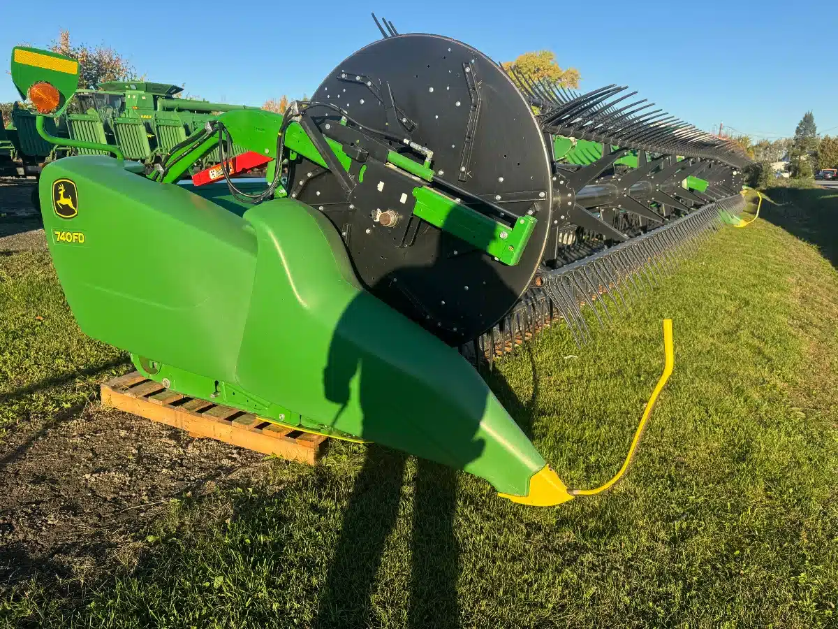 Gallery image 1 for 2020 John Deere 740FD Header - Flex Draper